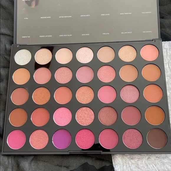 Morphe 35XO Natural Flirt Eyeshadow Artistry Palette. Luxury palette New in box - Picture 3 of 7